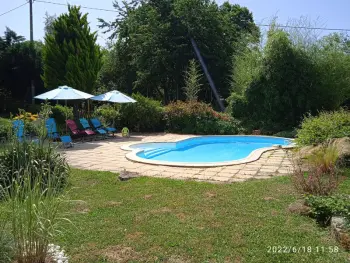 Gite à Vigoulant,Fermette au calme avec piscine, jardin et étang de pêche FR-1-591-333 N°834816