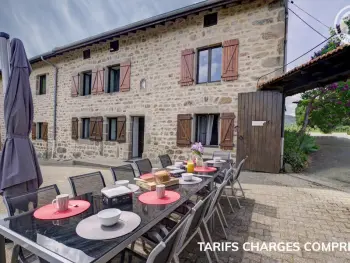 Gite à Chalmazel Jeansagnière,Gîte en pierre rénové avec jardin et WiFi à Chalmazel-Jeansagnière FR-1-496-253 N°834832