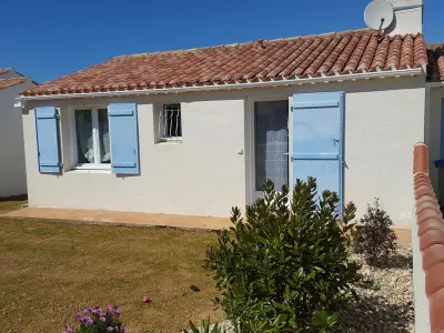 Maison à Les Sables d'Olonne, Charmant pavillon avec jardin clos, terrasse, et tout confort, à 950m de la plage des Sables-d'Olonne - L834857