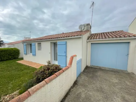 Charmant pavillon avec jardin clos, terrasse, et tout confort, à 950m de la plage des Sables-d'Olonne - Photo 1