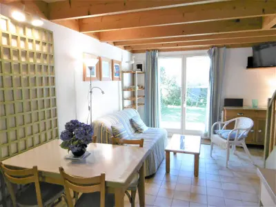 Maison à Sarzeau, Maisonnette à 200m de la plage, 4 pers, WiFi, jardin, parking, animaux acceptés - L860844