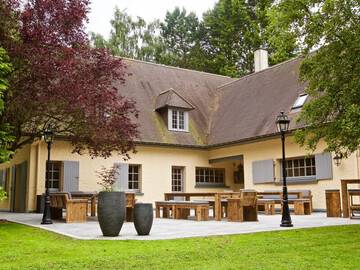 Location Casa rural en Estaires,Villa élégante avec parc arboré, spa et équipements complets pour 14 pers. dans la campagne flamande FR-1-510-8 N°834860