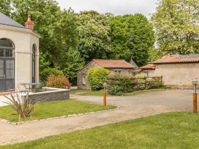 Gîte in Saint Sébastien sur Loire,Gîte de Charme avec Jardin Privé près de Nantes, Accès Facile, Équipé Tout Confort FR-1-306-812 N°834881