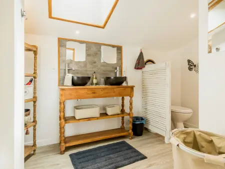 Charmante Grange Rénovée avec Piscine et WiFi, Gite 5 personnes à Villeneuve en Retz - Photo 6