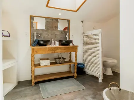 Charmante Grange Rénovée avec Piscine et WiFi, Gite 5 personnes à Villeneuve en Retz - Photo 10