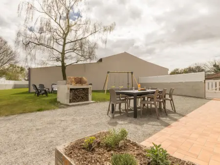 Gîte rénové près de la mer avec jardin clos, cheminée, Wifi et équipements bébé inclus. - Photo 1
