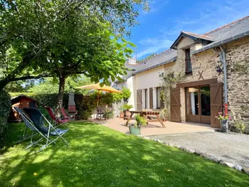 Gîte in La Chevallerais,Gîte rénové avec jardin, salle de jeux et vélos, près du Canal de Nantes à Brest FR-1-306-1016 N°834961