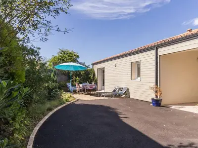 Gite à Pornic, Maison de charme à Pornic avec jardin, proche des plages et commerces, clim et wifi inclus - L834971