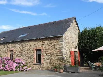 Gite in Guémené Penfao,Gîte calme avec jardin clos, équipements complets et activités sur place à Callac FR-1-306-1130 N°835017