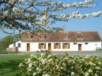 Gîte in Chaufour Notre Dame,Gîte spacieux et paisible près du Mans avec grand terrain, 15 couchages, ping-pong et WIFI FR-1-410-178 N°835060