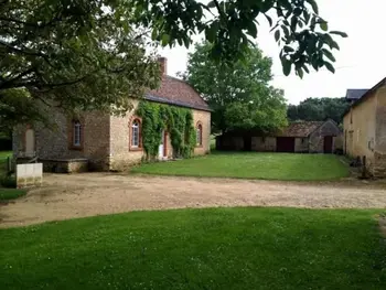 Gîte in Dureil,Gîte familial & authentique avec jardin arboré, entre Angers & Le Mans, idéal visites & détente FR-1-410-208 N°835082