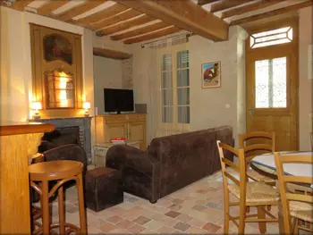 Casa rural en Montmirail,Maison de charme avec jardin à Montmirail - Rénovation 18e siècle, proche église, 2h de Paris FR-1-410-211 N°835085