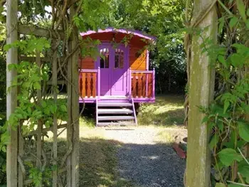 Gîte in Chantenay Villedieu,Séjour Bucolique en Roulotte au Cœur d'une Ferme Familiale en Sarthe FR-1-410-229 N°835093