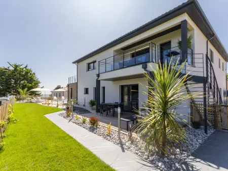 Gîtes avec piscine chauffée proche plage. Jardin, spa, BBQ, Wifi. Ch. bébé incluse - Photo 1