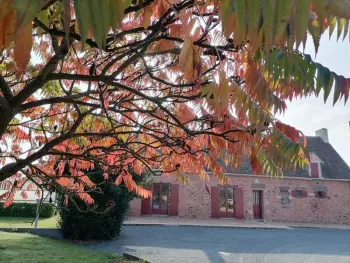 Sarthe, Gîte in Moitron sur Sarthe, Gîte en campagne rénové avec cheminée, grands jardins, WiFi, près d'un village médiéval. FR-1-410-334 N°835150