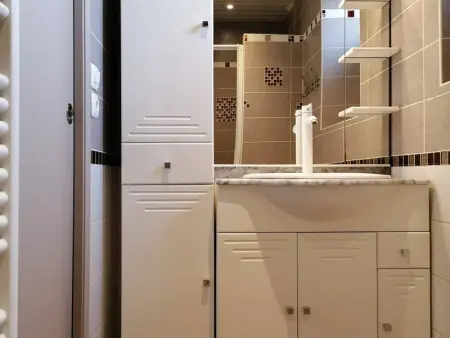 Gîte en campagne rénové avec cheminée, grands jardins, WiFi, près d'un village médiéval. - Photo 8