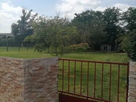 Gîte en campagne rénové avec cheminée, grands jardins, WiFi, près d'un village médiéval. - Photo 12