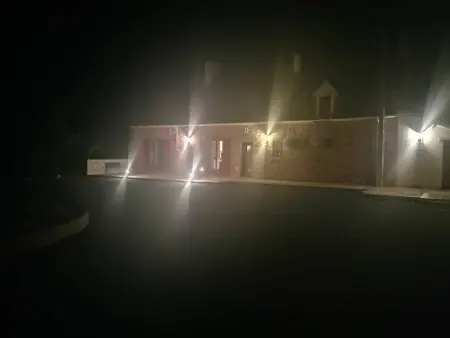 Gîte en campagne rénové avec cheminée, grands jardins, WiFi, près d'un village médiéval. - Photo 18