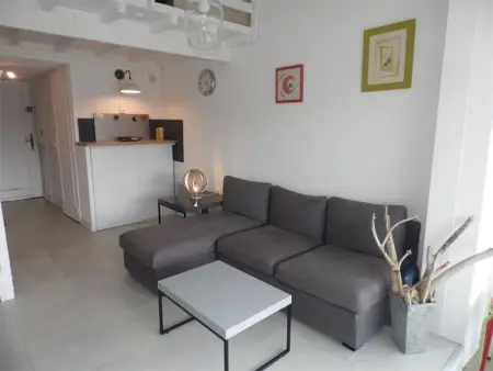 Appartement à Le Grau d'Agde, Studio mezzanine, 4 couchages, 1er étage, parking privé, à 700 m des commerces, Grau d'Agde - L887971