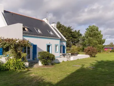 Maison à Locmaria, Grande Maison avec Jardin Près de la Plage - 4 Chambres, WIFI et Cheminée - L838272