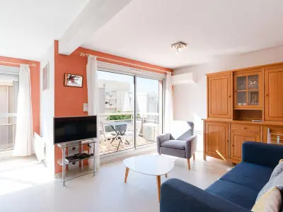 Appartement à Narbonne, Appartement T2 climatisé avec balcon, parking privé, 4 couchages, centre Narbonne-Plage, proche mer - L887975
