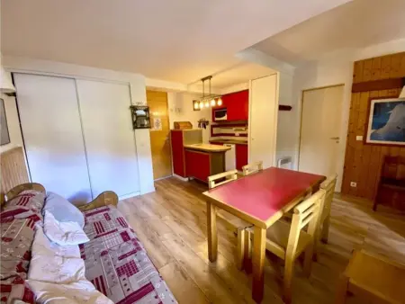 Appartement à Plagne 1800, Appartement cosy 43m² avec balcon sud, parking couvert, proche commerces, animaux acceptés. - L887977