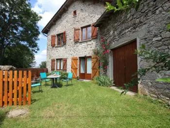 Gite à Jullianges,Gîte familial au calme avec jeux, VTT, randonnée, près du Parc Livradois, La Chaise-Dieu et Craponne FR-1-582-214 N°838288