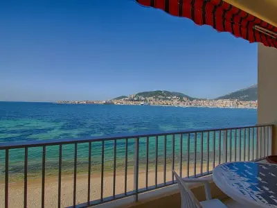 Appartement à Ajaccio, Studio les pieds dans l'eau, climatisé, terrasse, Wi-Fi inclus à Ajaccio - L888000