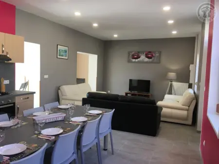 Maison spacieuse pour 8 pers avec jardin, terrasse, WIFI, proche commerces et attractions culturelles - Photo 10