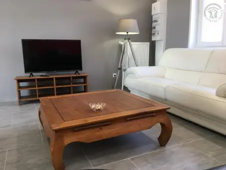 Maison spacieuse pour 8 pers avec jardin, terrasse, WIFI, proche commerces et attractions culturelles - Photo 13