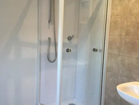 Maison spacieuse pour 8 pers avec jardin, terrasse, WIFI, proche commerces et attractions culturelles - Photo 23