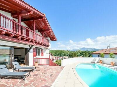 Aguerria, Villa 8 personnes à Urrugne FR-1-239-656