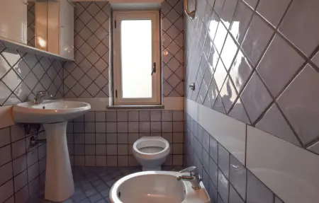 Location Appartement 2 personnes à Portigliola - Photo 10