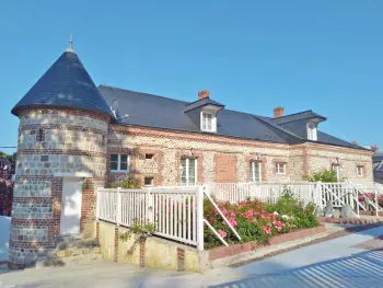 Gite à Veules les Roses,Charmant Gîte Rénové à 200m de la Mer, Terrasse, Jardin, Parking Privé - Veules-les-Roses FR-1-441-341 N°888092