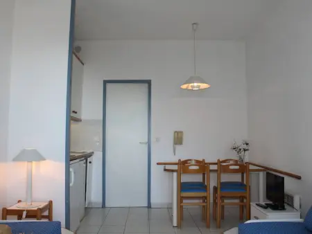 Studio à Villeneuve-Loubet Plage avec Parking Privé, 2/4 Couchages - Photo 2