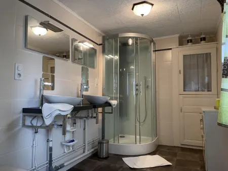 Maison familiale à Arfeuilles, animaux acceptés, draps fournis - Photo 11