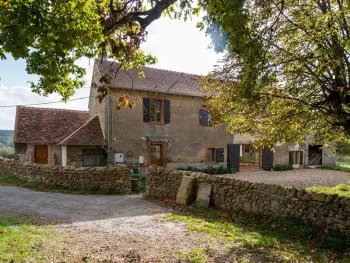 Gite à Badecon le Pin,Grande Maison avec terrasse et proche rivière en Berry FR-1-591-13 N°838704