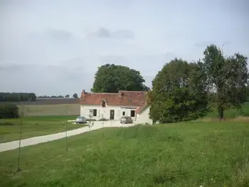 Agriturismo a Palluau sur Indre,Ferme rénovée au calme avec internet et grand espace extérieur FR-1-591-149 N°838722