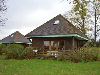 Gite à Orsennes,Chalet en pleine nature à Orsennes avec étang à proximité, idéal pour 6 personnes et animaux admis FR-1-591-170 N°838728