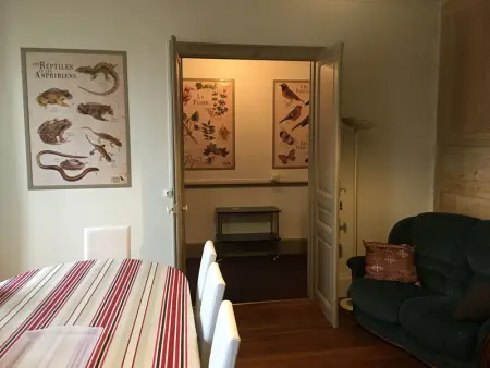 Appartement historique avec 4 chambres, parking, à proximité des attractions à Toul - Photo 2