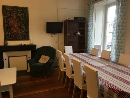 Appartement historique avec 4 chambres, parking, à proximité des attractions à Toul - Photo 6