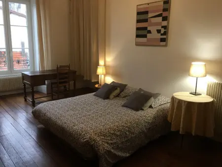 Appartement historique avec 4 chambres, parking, à proximité des attractions à Toul - Photo 9