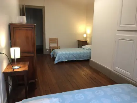 Appartement historique avec 4 chambres, parking, à proximité des attractions à Toul - Photo 11