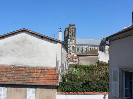 Appartement historique avec 4 chambres, parking, à proximité des attractions à Toul - Photo 19