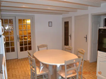Gîte spacieux avec terrasse, 3 chambres, équipements bébé, à 16 km de Gérardmer - Photo 5