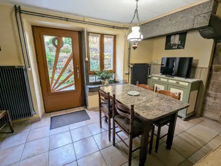 Gîte chaleureux en pleine nature avec terrasse, idéal pour randonnées et vététistes, proche de Gérardmer - Photo 6