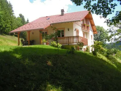 Gite à Gérardmer, Chalet spacieux avec balcon, WiFi gratuit, proche lac et station de ski FR-1-589-140 N°838816