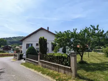 Gite à Jussarupt,Gîte familial avec jardin, cheminée et parking à Jussarupt, près de Gérardmer FR-1-589-320 N°838835