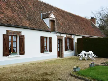 Eure-et-Loir, Agriturismo a Vaupillon, Gîte de Charme à la Campagne avec Jardin Clos et Collection d'Outils Agricoles FR-1-581-9 N°838840