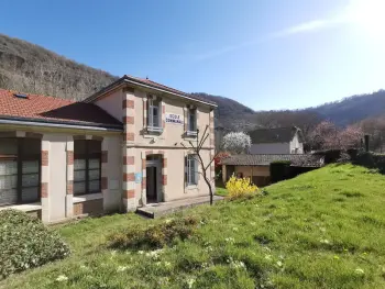 Gite à Saint Julien des Chazes,Gîte chaleureux 6 pers avec cour privée en bord de rivière près de Langeac FR-1-582-11 N°838852